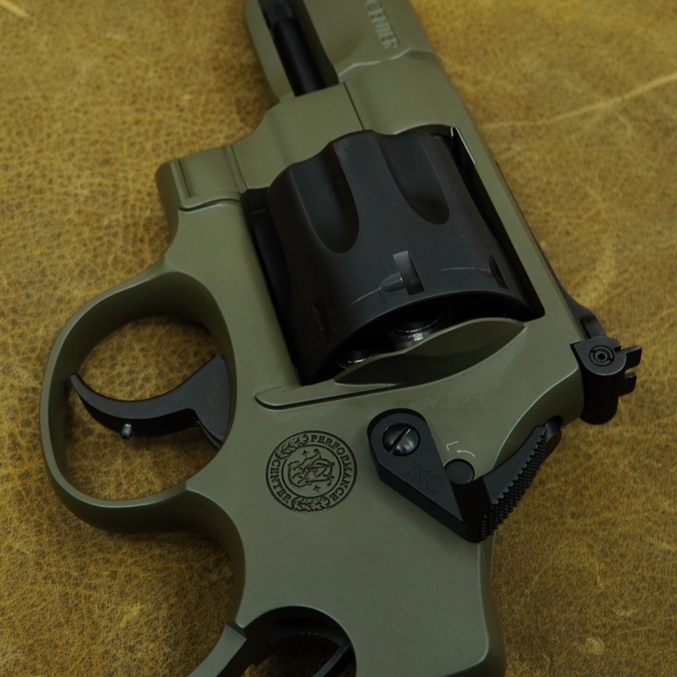 TK Custom 327 TRR8 MOSS Masterline Revolver .357 Mag 8 Colpi