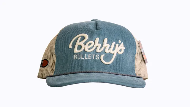 Berry's Script Logo Flat Brim cappello azzurro mesh