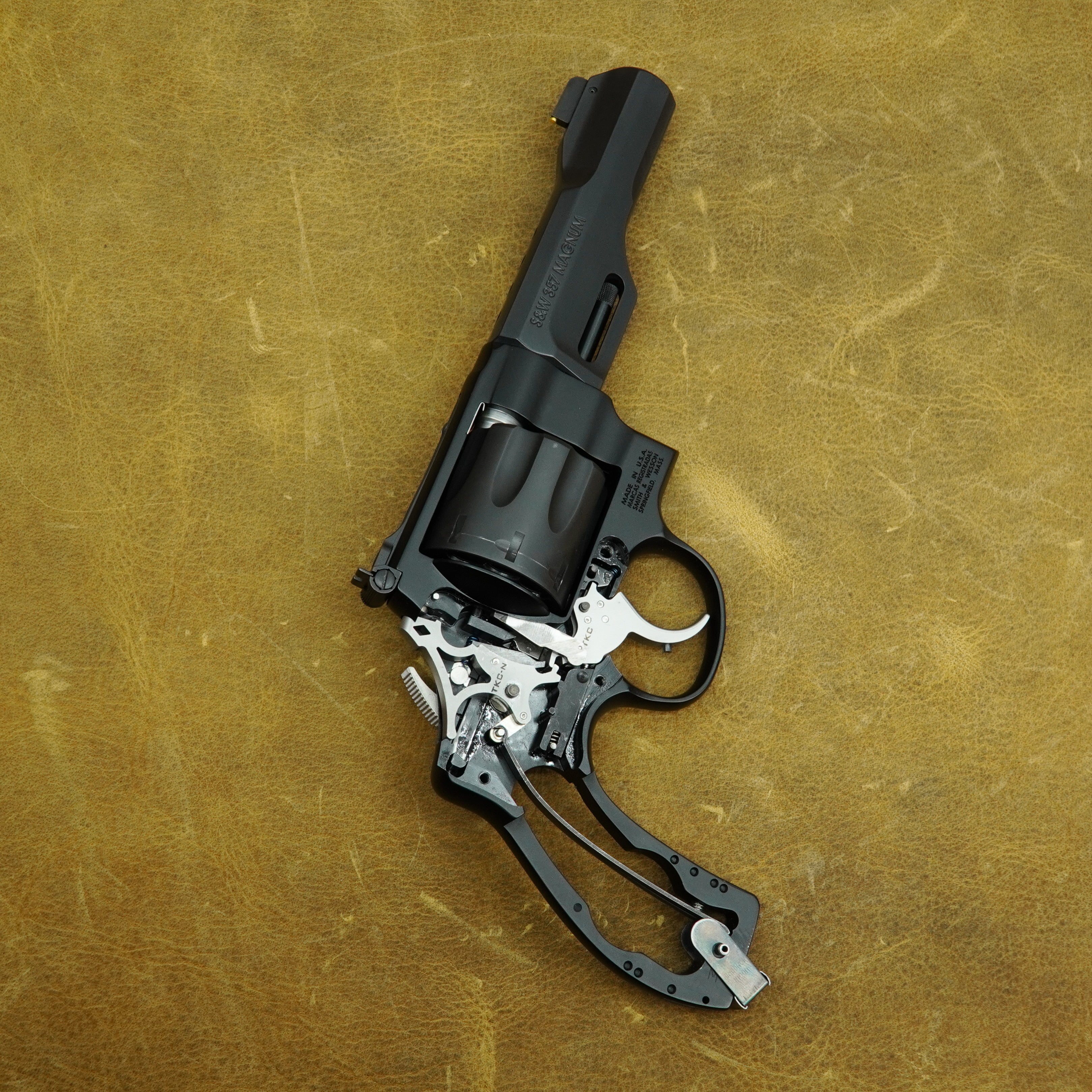 TK Custom 327 TRR8 Masterline Revolver 357 Magnum 8 colpi