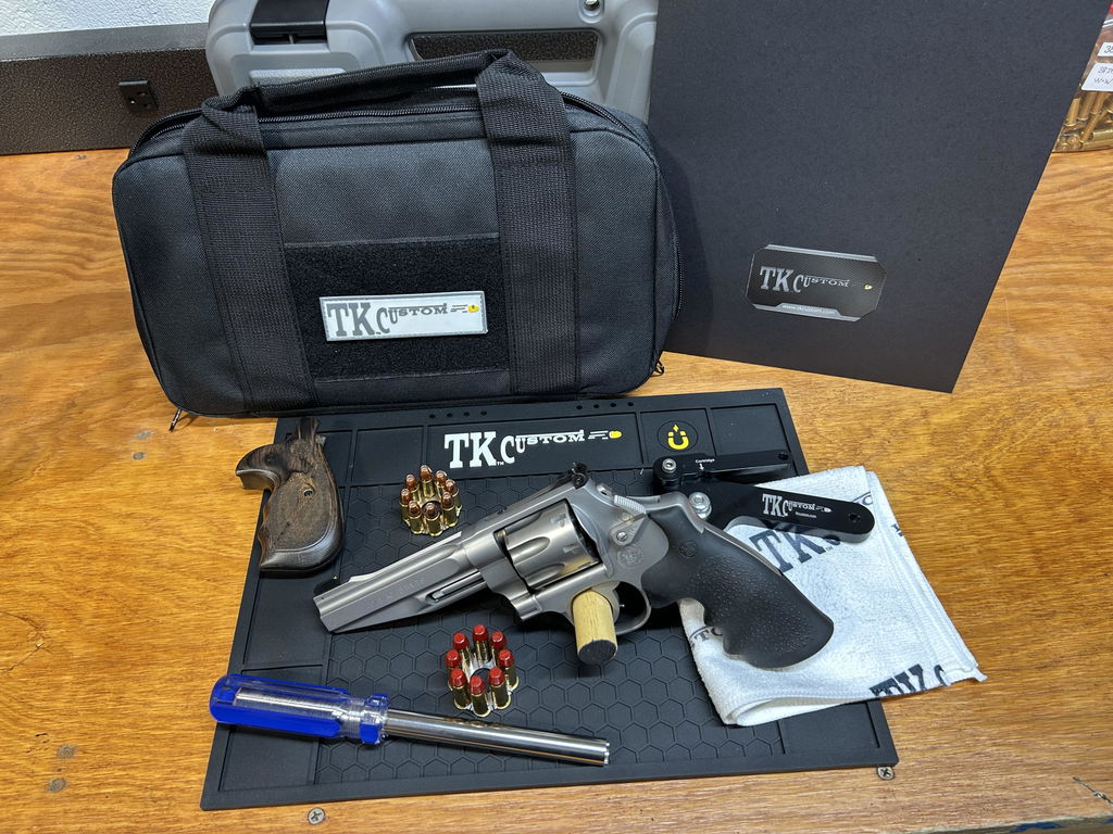Smith & Wesson 627 Masterline revolver 357 Magnum gara